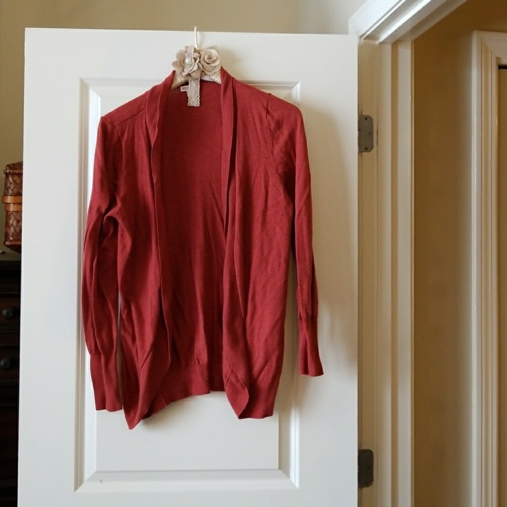 Cardigan sweater